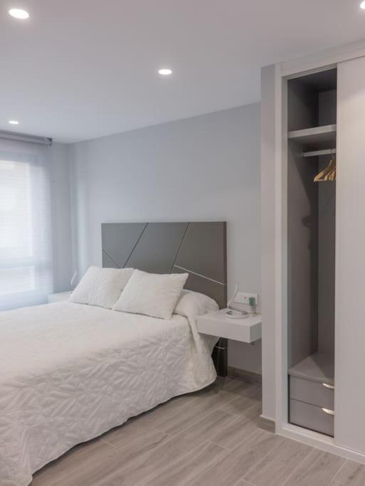 Sakura Homes Ponferrada Centro 8 Plazas 外观 照片