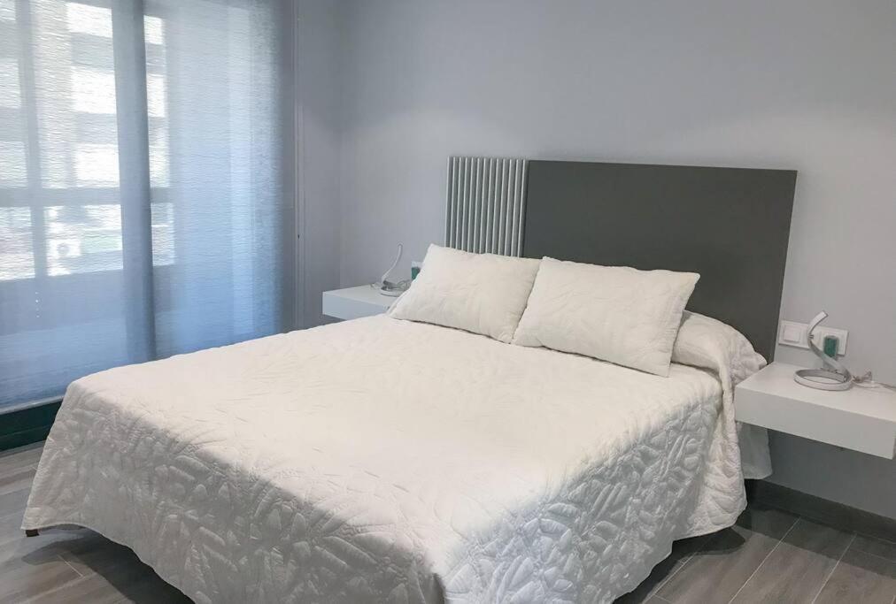 Sakura Homes Ponferrada Centro 8 Plazas 外观 照片